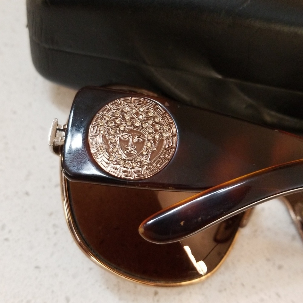Authentic Beautiful Versace Sunglasses 2061-B - Picture 4 of 8